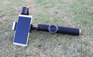 AFI V5 3 Axis Håndholdt Gimbal til IPhone og Android Smartphones - Intelligent APP Controls Til Auto Panorama, Time-Lapse & Tracking